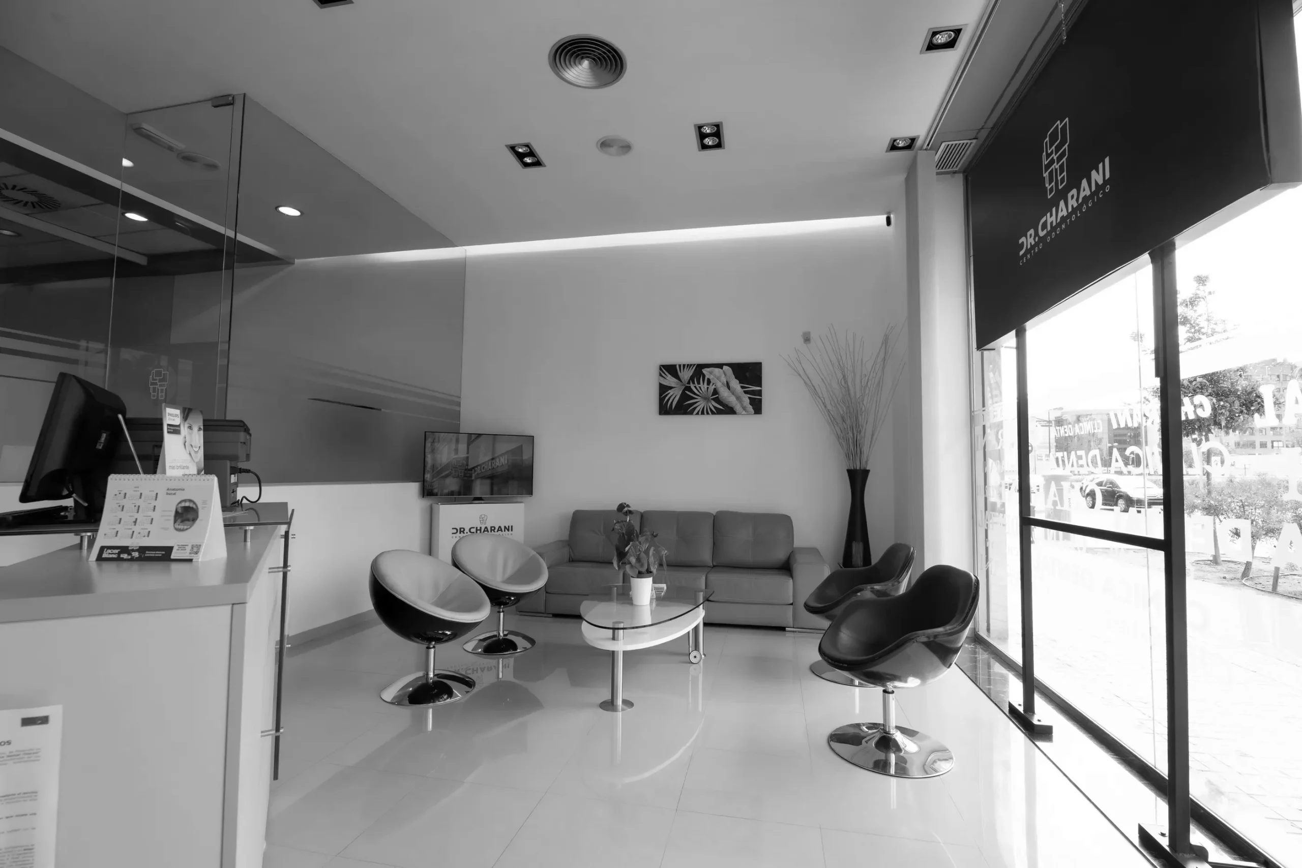 Sala de espera de la Clínica Dr. Charani