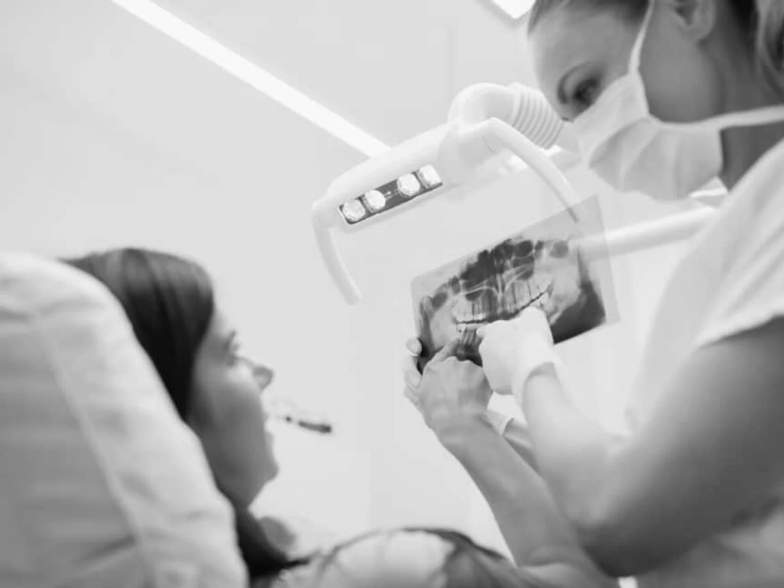 Radiografía dental para la colocación de una corona en Valencia