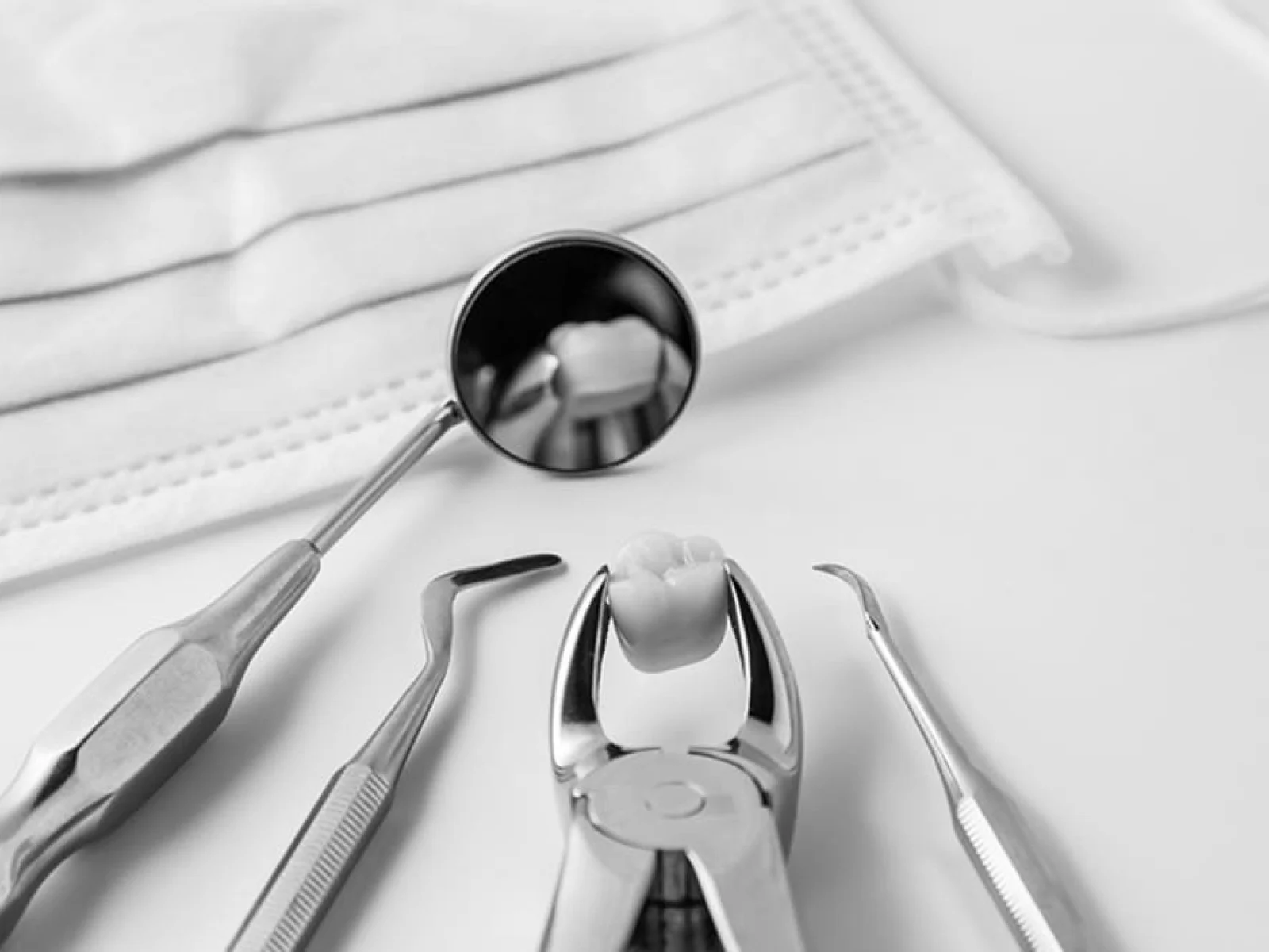Extracción dental realizada en Clínica Dental Charani en Valencia